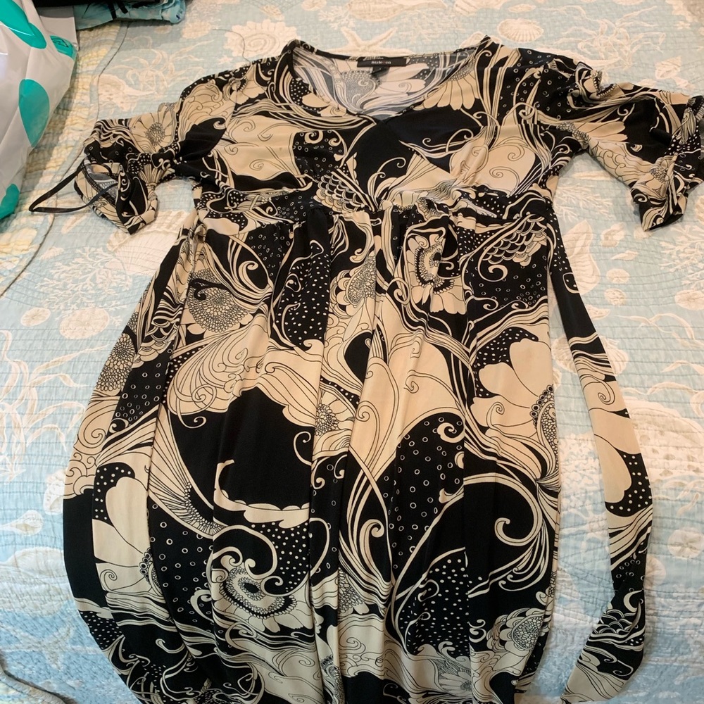 Black and cream dress excellent for work